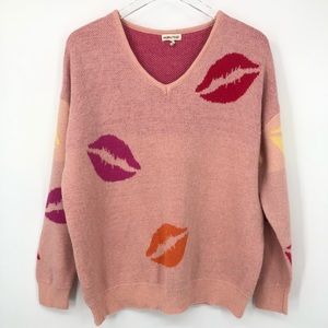 Main Strip Pink Lip Print Sweater